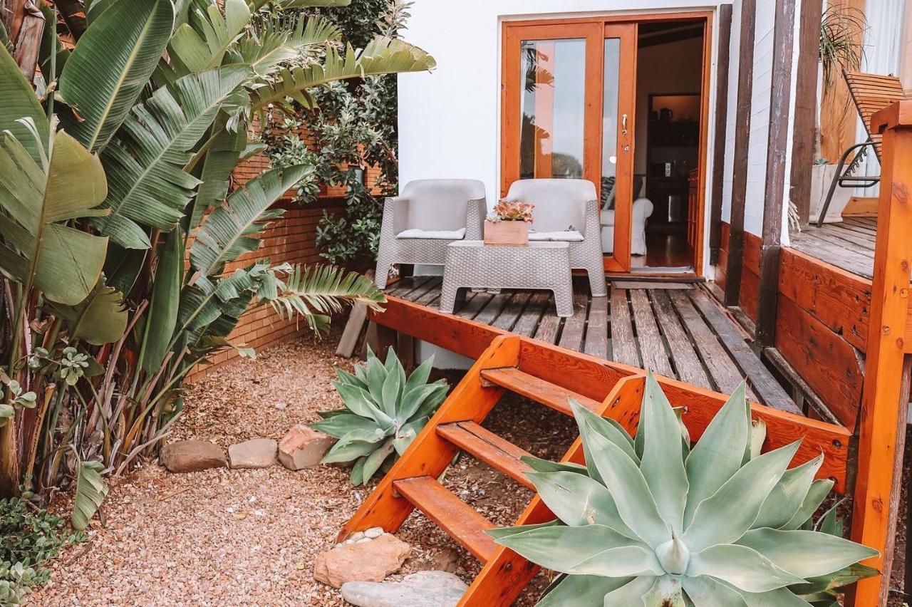 Dreamland Beach House & Studios At Supertubes Jeffreys Bay Exterior photo